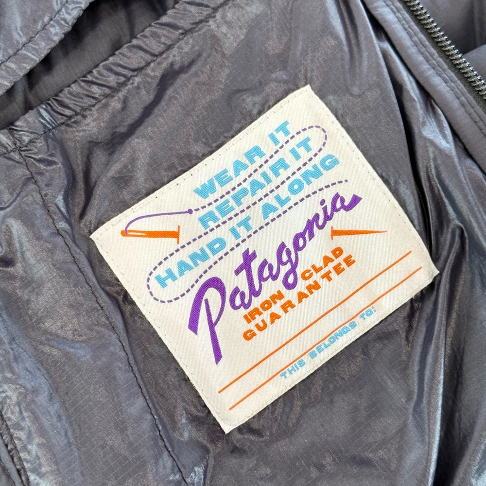 Patagonia Men’s Down Sweater Hoody – Black – Size Small (84702) - Picture 5 of 7